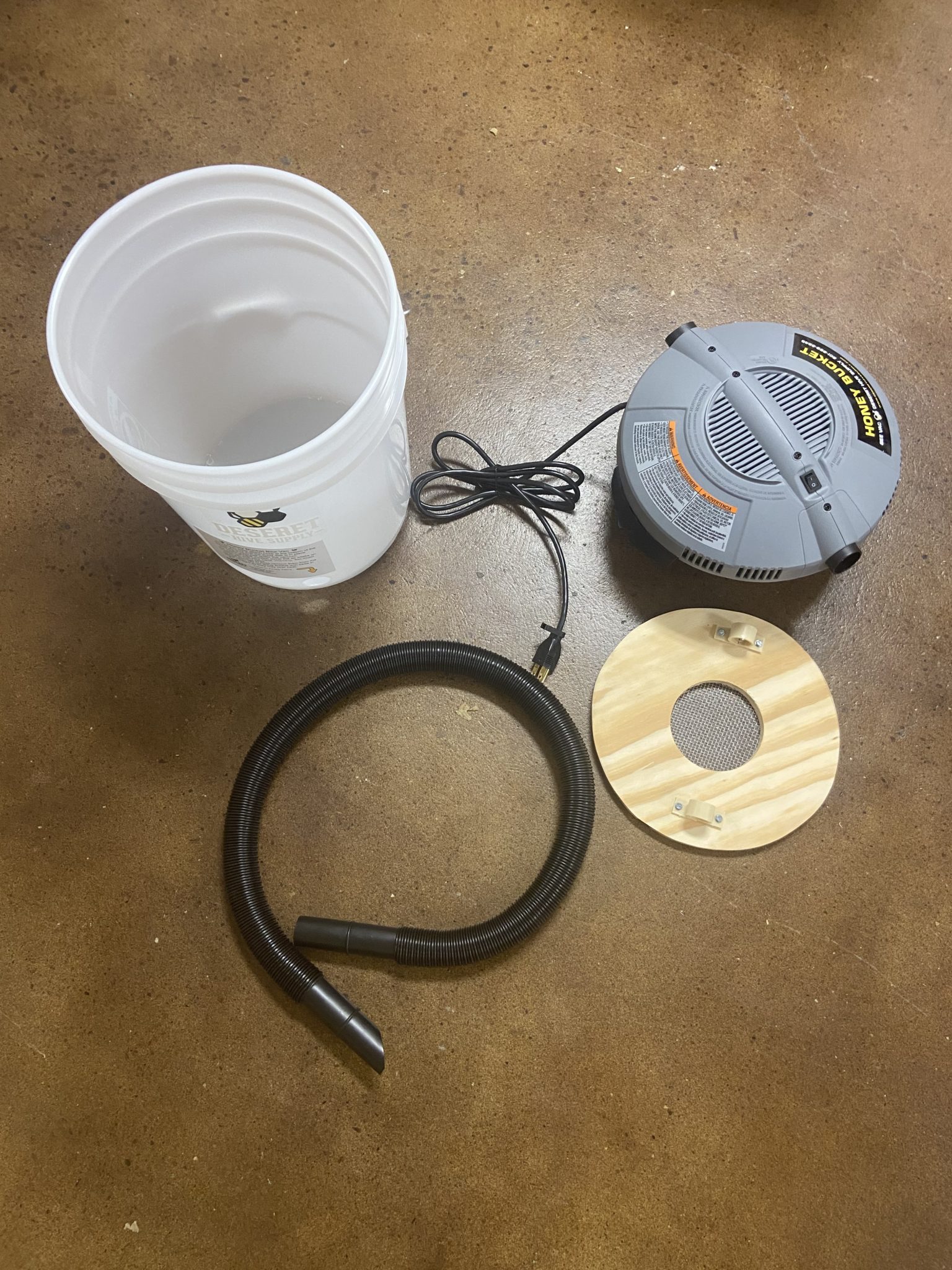 Deseret Hive Supply's Honey Bucket Bee Vac Deseret Hive Supply