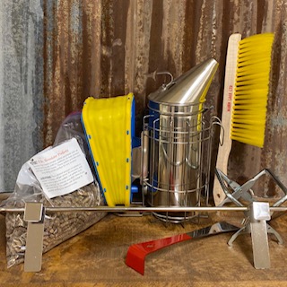 Beekeeping supplies: deluxe toolkit